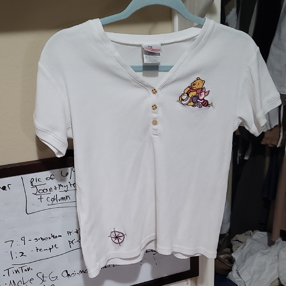 Vintage Disney Cotton White Short Sleeve Tee with North Star Design